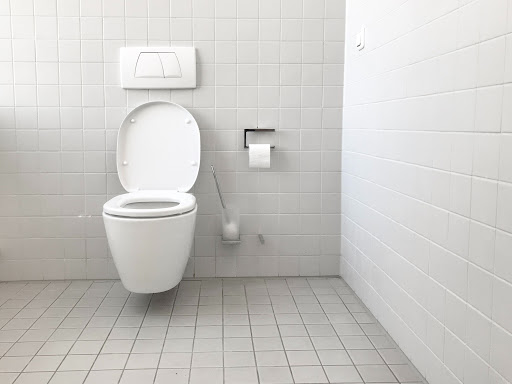 An image of clogged toilet in Santa Barbara.